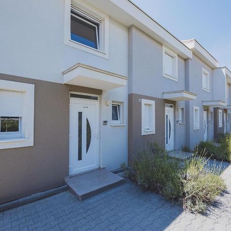 Apartments Lemon Novalja Εξωτερικό φωτογραφία