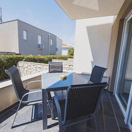 Apartments Lemon Novalja Εξωτερικό φωτογραφία